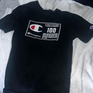 Unisex champion t shirt size small comes
